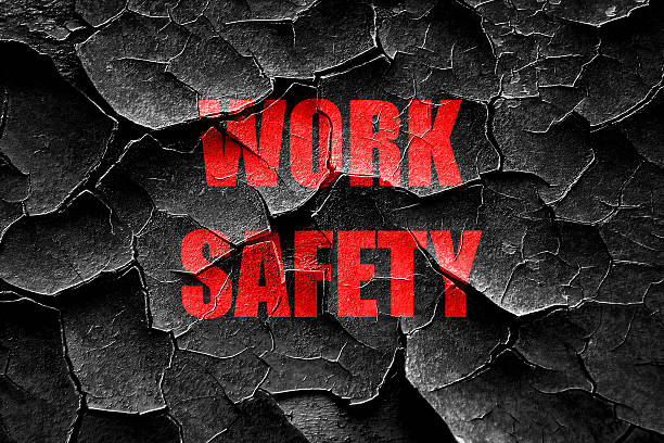 istock Grunge cracked Work safety sign 517891592