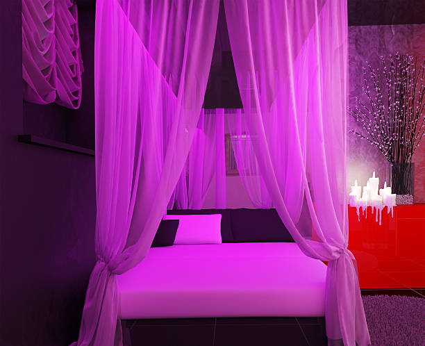 istock Four poster bed in a luxurious master bedroom 517895674