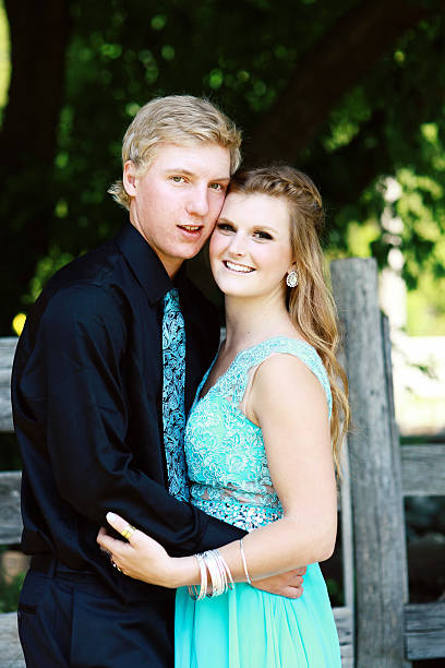 istock Teen Couple Dressed for Prom 517896458