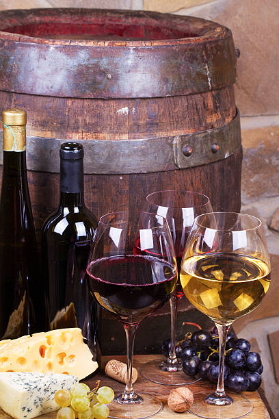 istock Red, rose and white wine glasses of wine 517907040