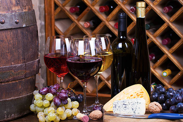 istock Red, rose and white wine glasses of wine 517907106