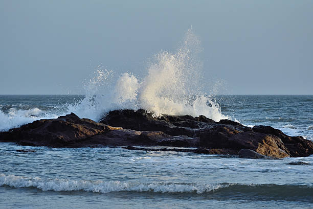 istock big splash of sea water 517936078