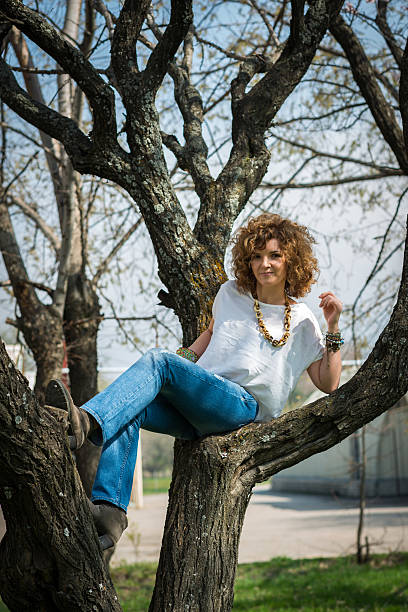 boho-chic stylu - hippie women dreadlocks human hair zdjęcia i obrazy z banku zdjęć