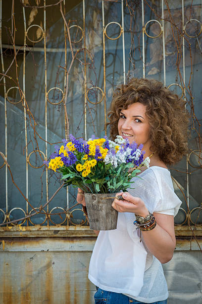 styl boho - hippie women dreadlocks human hair zdjęcia i obrazy z banku zdjęć