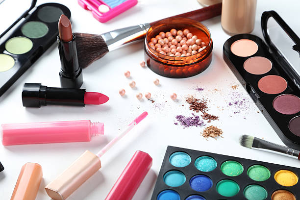 istock Makeup brush and cosmetics on a white background 517971480