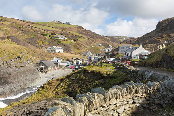 randonnée strand nord cornwall angleterre royaume-uni - cornwall england uk england port isaac photos et images de collection