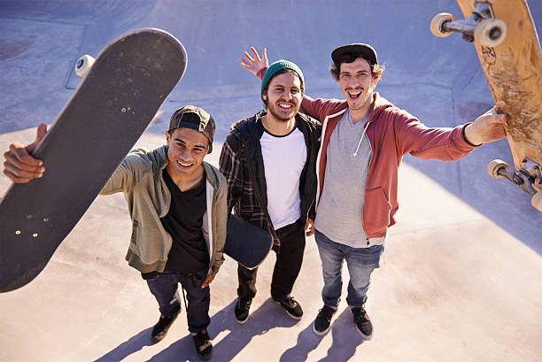 スケーティングは寿命 - skateboard park extreme sports recreational pursuit skateboarding ストックフォトと画像