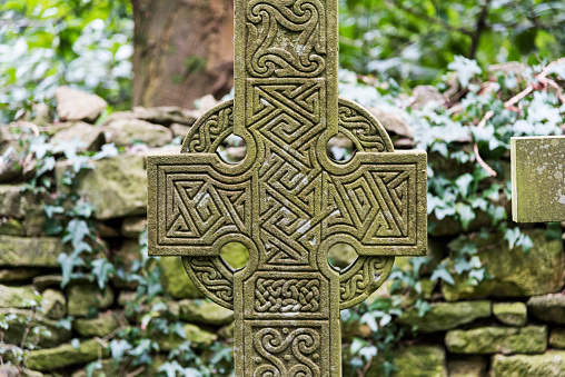 St John’s Cross was once the finest of all the crosses on Iona. The cross was dedicated to John the Evangelist, a saint much admired by the early Church. It once stood outside Iona Abbey marking a special place for prayer and pilgrimage. A replica put up in the 1970s now stands on the spot.