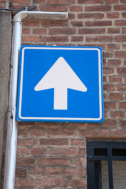 istock One Way Arrow Street Sign 517998146