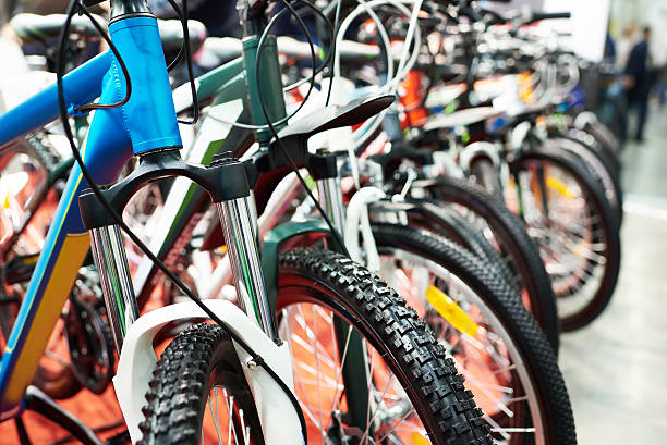 istock Mountain bikes in sports shop 518001152