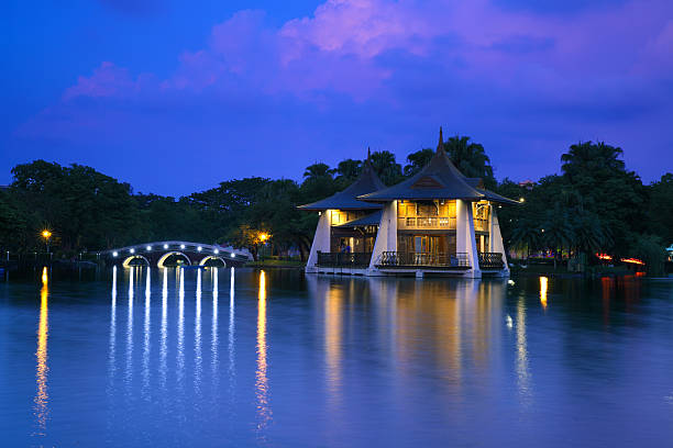 istock Night view at Taichung park 518015115