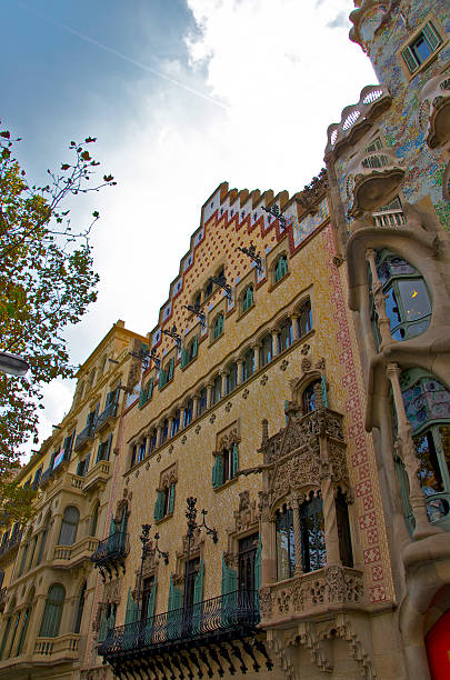 istock Architectural detail - Building in Barcelona, Spain. 518016433