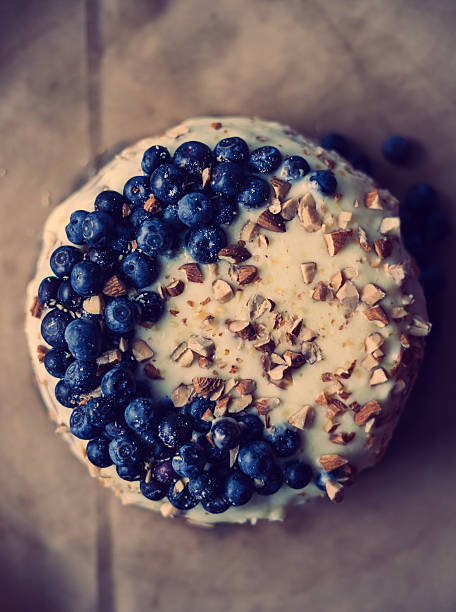Blueberry cream pie with almonds