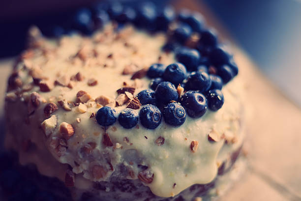 Blueberry cream pie with almonds