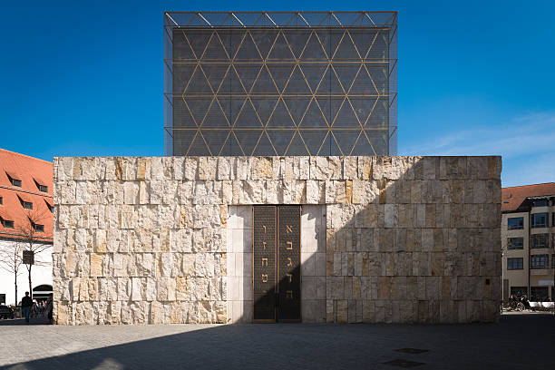 sinagoga di monaco di baviera - synagogue judaism contemporary munich foto e immagini stock