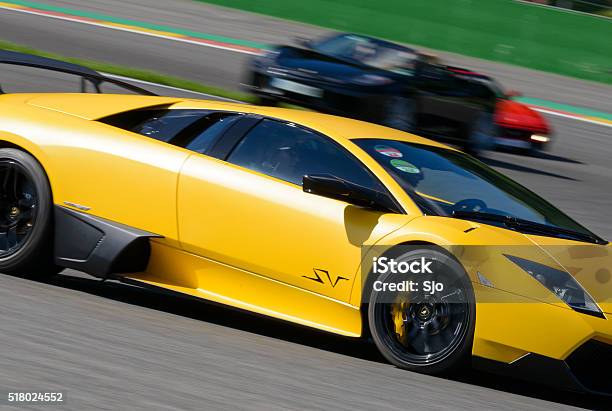 Lamborghini Murcielago Lp 6704 Sv Supercar Foto de stock y más banco de imágenes de Acontecimiento - Acontecimiento, Aire libre, Amarillo - Color