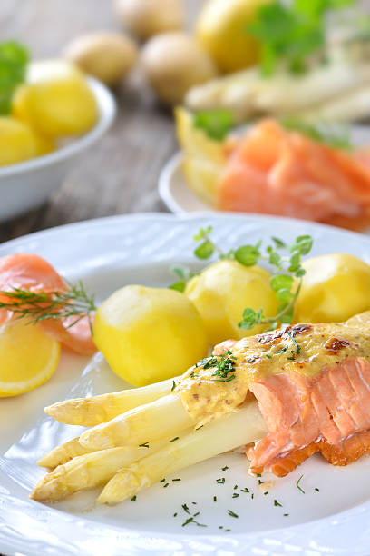 istock Baked asparagus with salmon 518032692