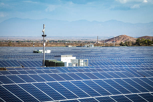 istock Photovoltaic Solar Array In Rosamond, California 518042383