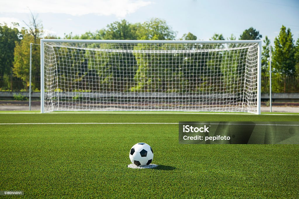 Soccer ball und das Ziel - Lizenzfrei Fußball Stock-Foto