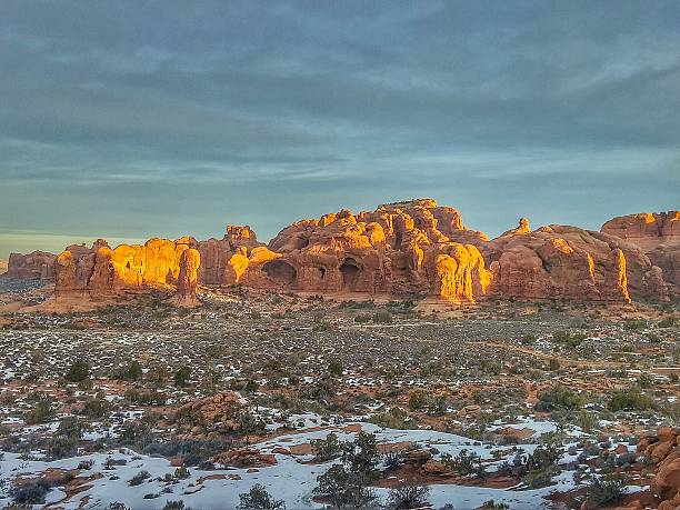 istock Sunlight Hitting Windows Rock Formation, Double Arch, Arches National Park 518056714