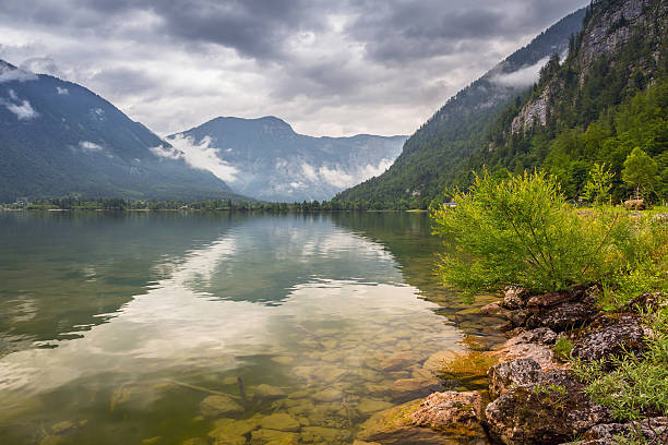 istock Scenery of Hallstatter lake in Alps 518099343