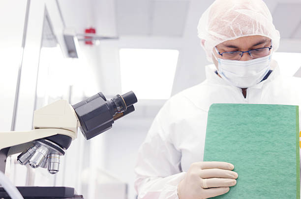 istock Scientist in laboratory 518118386