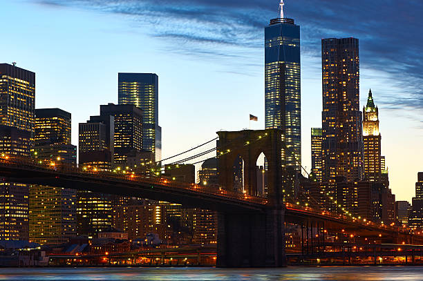 istock Brooklyn Bridge with lower Manhattan skyline 518149851