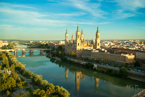 Vista del Pilar de la catedral y el río Ebro de Zaragoza, España photo