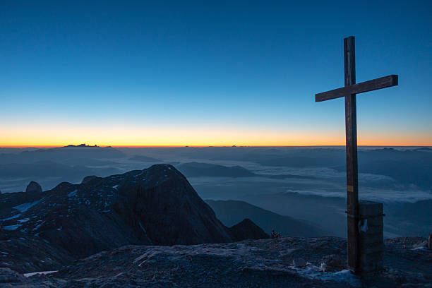 istock Autumn Hike in Alps - Early Sunrise 1 518153423