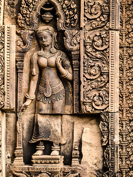 bantey srei templo angkor, camboja - srei - fotografias e filmes do acervo