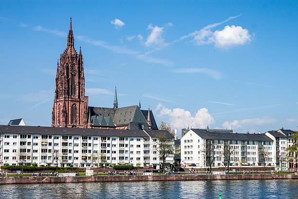 istock Cathedral in Frankfurt 518173041