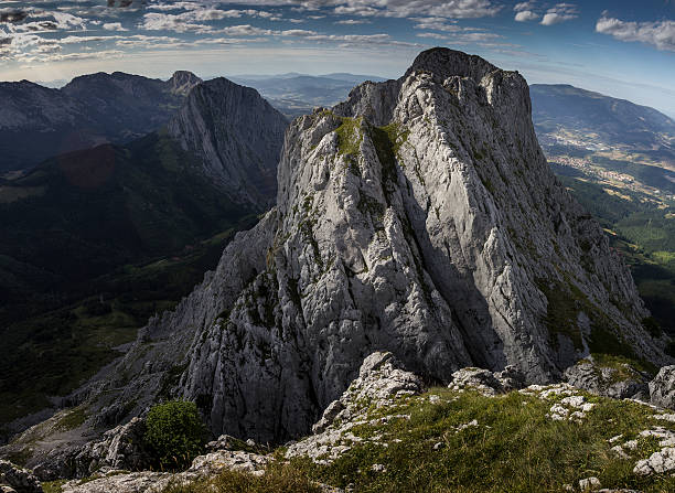 istock Rocky ridge in Urkiola 518175187