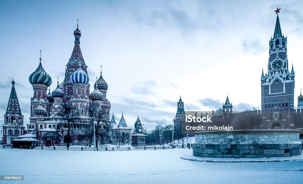 Saint Basil's Cathedral en la Plaza Roja en Moscú - Foto de stock de Kremlin libre de derechos