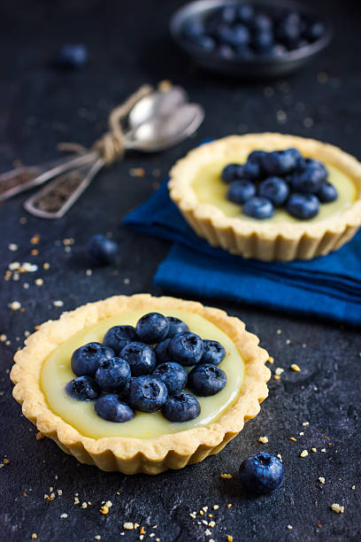 istock Tart with lemon curd and fresh blueberry 518202546