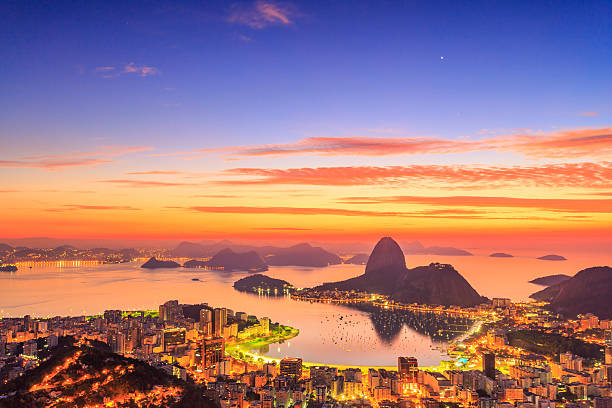 istock Sugar Loaf on the Sunrise in Rio de Janeiro 518211016
