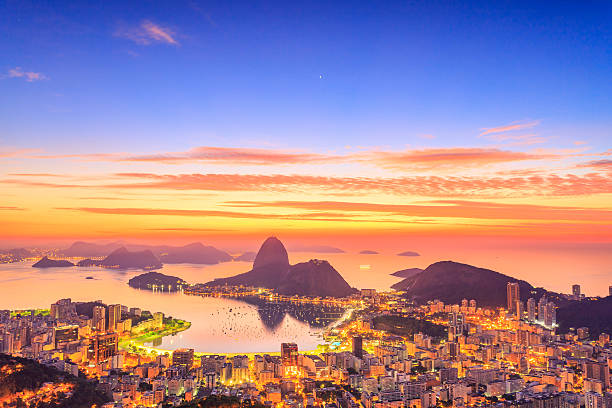 istock Sugar Loaf on the Sunrise in Rio de Janeiro 518211366