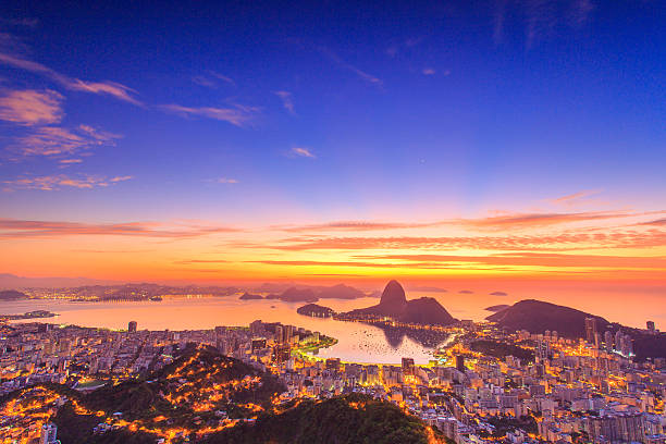 istock Sugar Loaf on the Sunrise in Rio de Janeiro 518211788