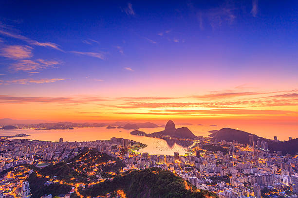 istock Sugar Loaf on the Sunrise in Rio de Janeiro 518218542