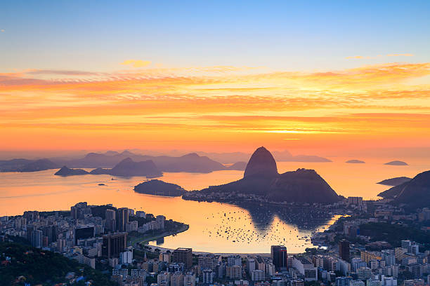 istock Sugar Loaf on the Sunrise in Rio de Janeiro 518219422