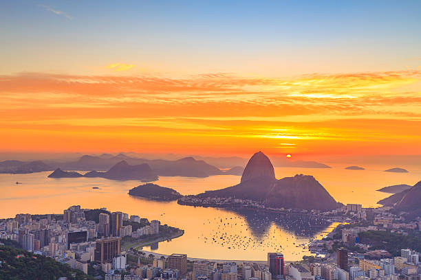 istock Sugar Loaf on the Sunrise in Rio de Janeiro 518219640