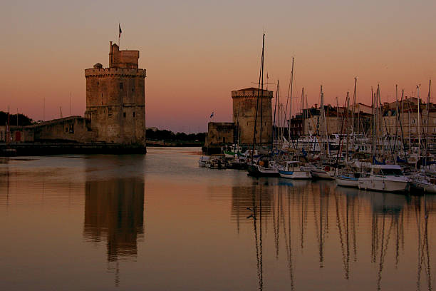 istock Sunrise over French harbor 518222218