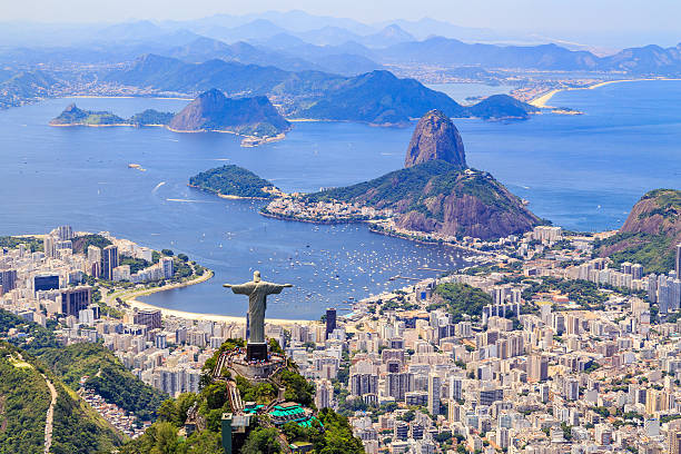 cristo el redentor en rio de janeiro - sugarloaf mountain fotografías e imágenes de stock