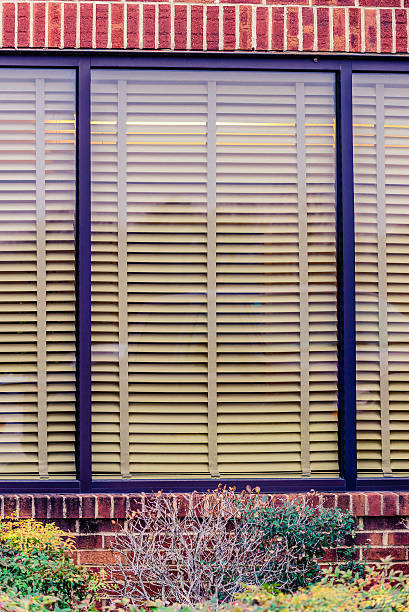 istock Glass windows with venetian blinds 518249078