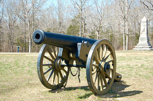 istock Cannon and Monument at Shiloh Battlefield 518250006