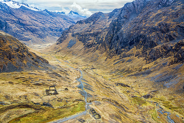 istock Incan Ruins in a Valley 518277515