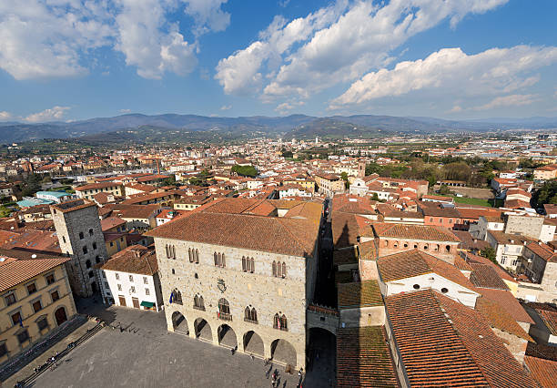 vista aerea di pistoia toscana, italia - provincia di pistoia foto e immagini stock