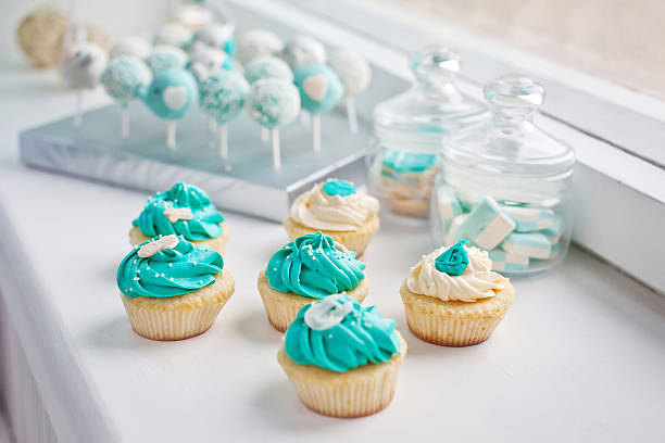 istock Many sweet birthday cupcakes 518280108