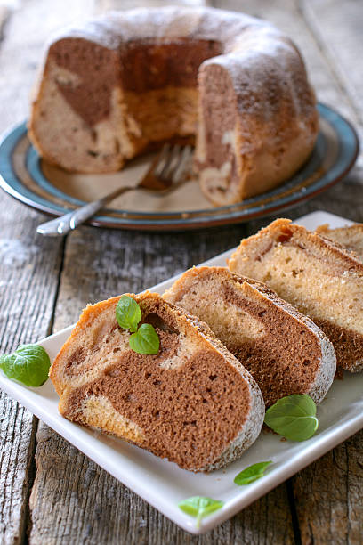 istock Slices of marble cake 518298155