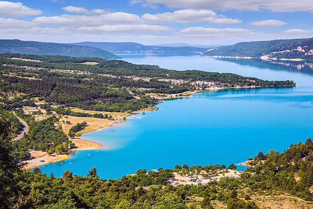 istock Magnificent lake with emerald water 518337526