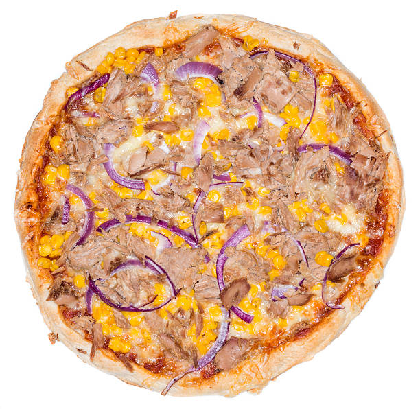 pizza de atum (em branco) - pizza tuna prepared fish cheese imagens e fotografias de stock